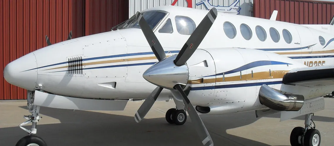 1976-beechcraft-king-air-b100-slide-3.jpg