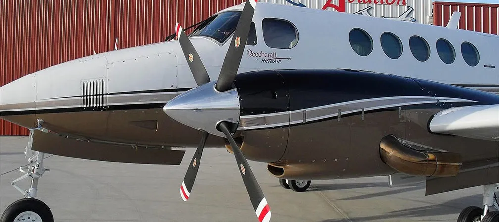1979-beechcraft-king-air-b100-slide-2.jpg
