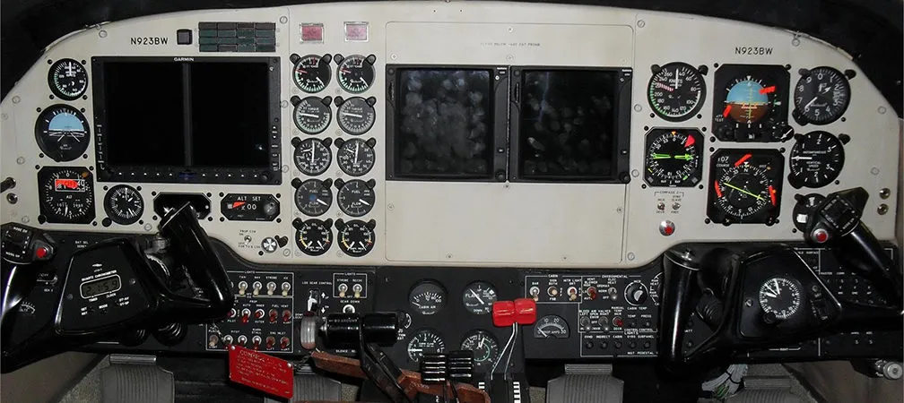 1979-beechcraft-king-air-b100-slide-7.jpg