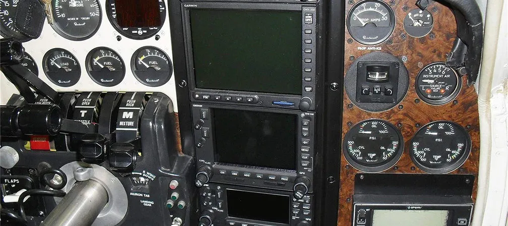 1980-beechcraft-b55-baron-2-slide-4.jpg