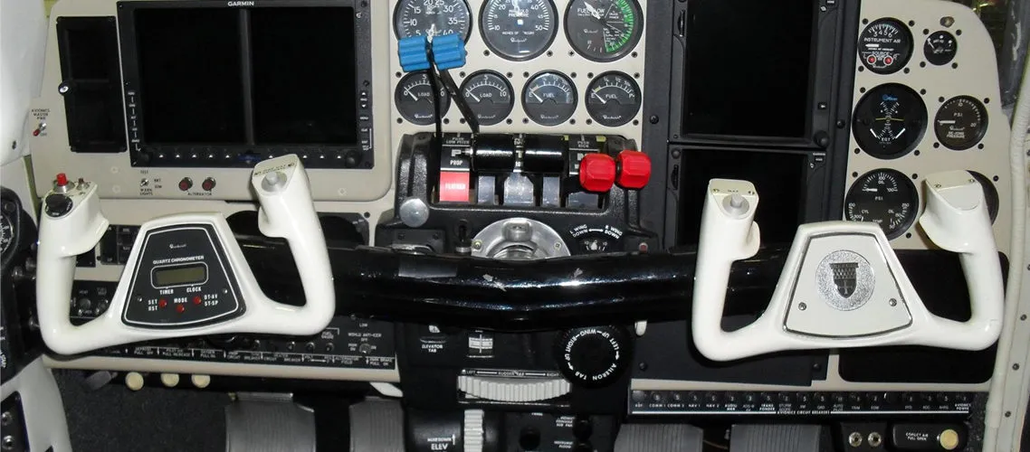 1980-beechcraft-b55-baron-slide-9.jpg