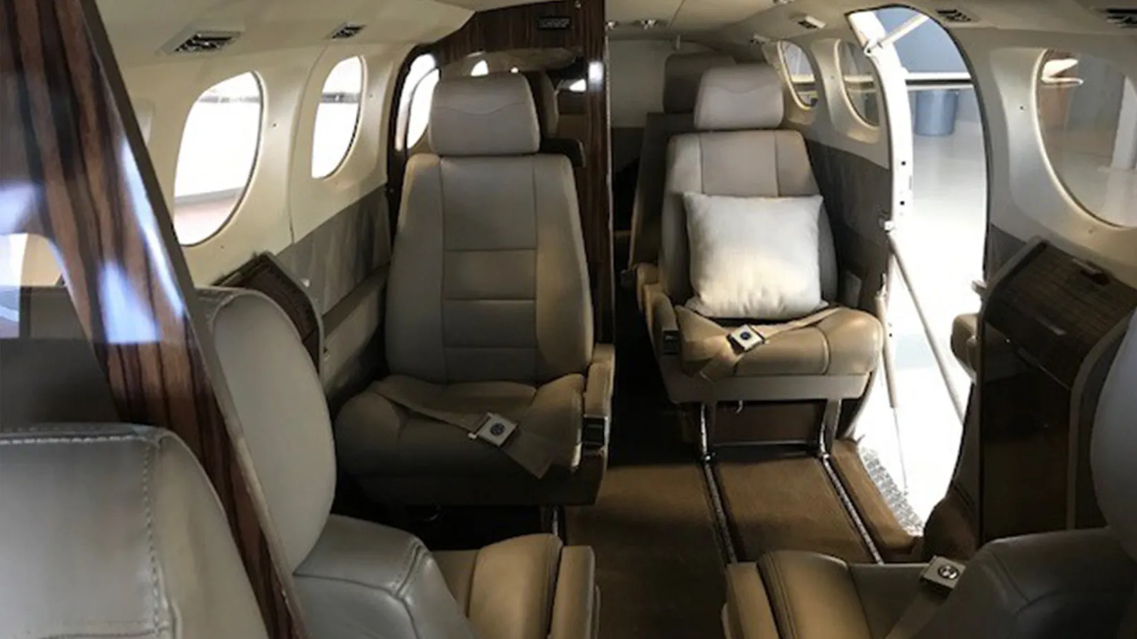 1981-cessna-c-421c-golden-eagle-slide-3.jpg