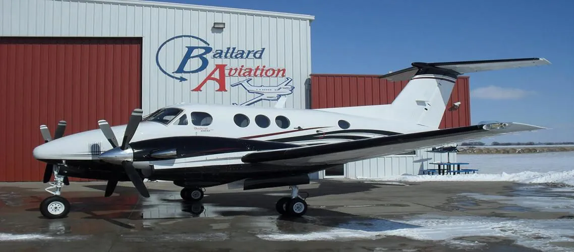 1982-beechcraft-king-air-f90-2-slide-1.jpg