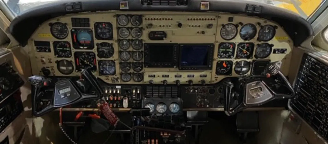 1982-beechcraft-king-air-f90-2-slide-2.jpg
