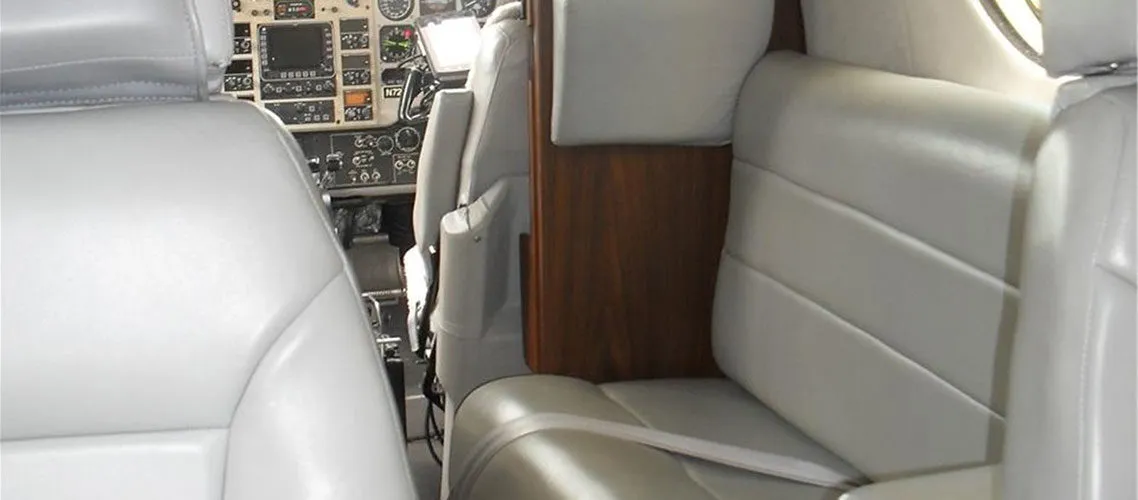 1985-beechcraft-king-air-300-slide-6.jpg