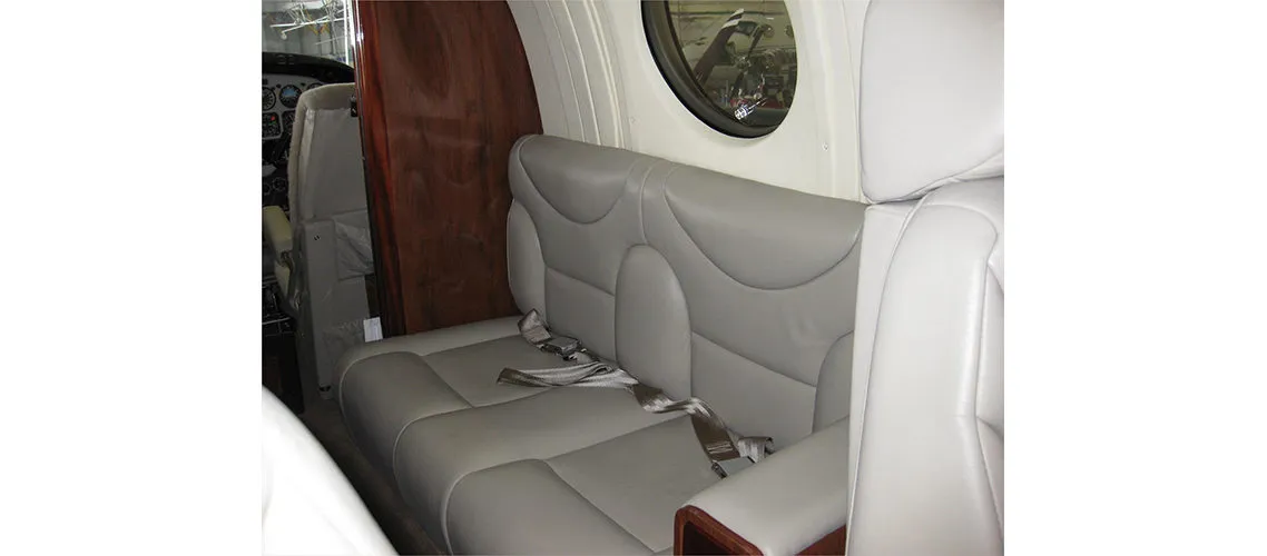 1985-beechcraft-king-air-b200-slide-4.jpg