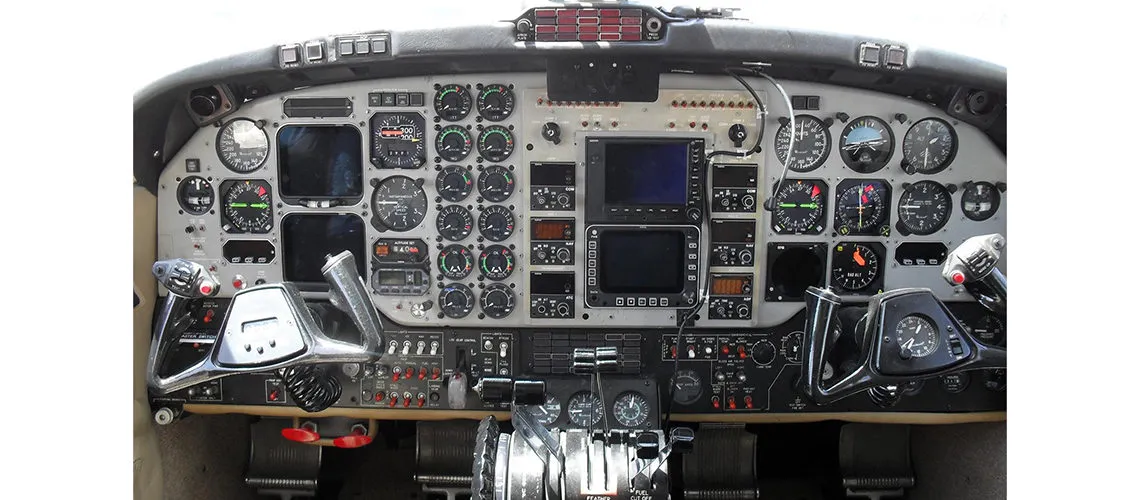 1985-beechcraft-king-air-b200-slide-5.jpg