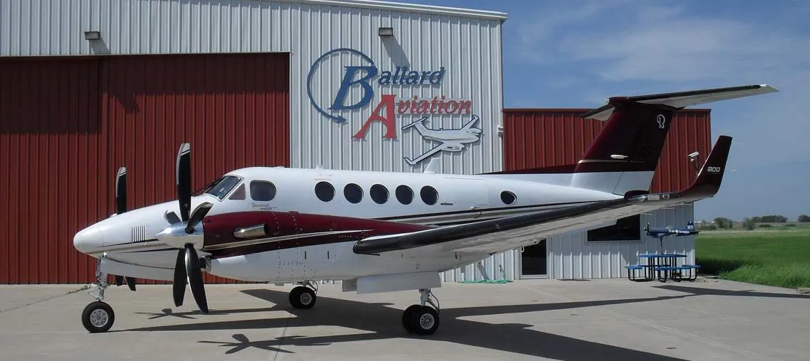 1987-beechcraft-king-air-300-1-slide-1.jpg