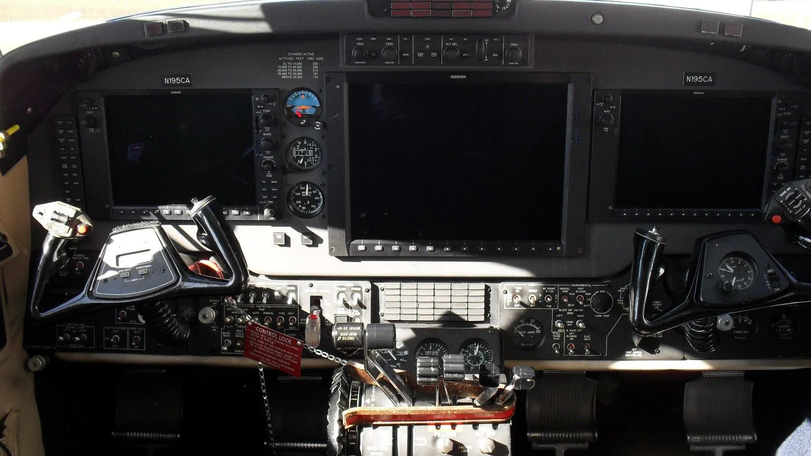 1994-beechcraft-king-air-b200-slide-2.jpg