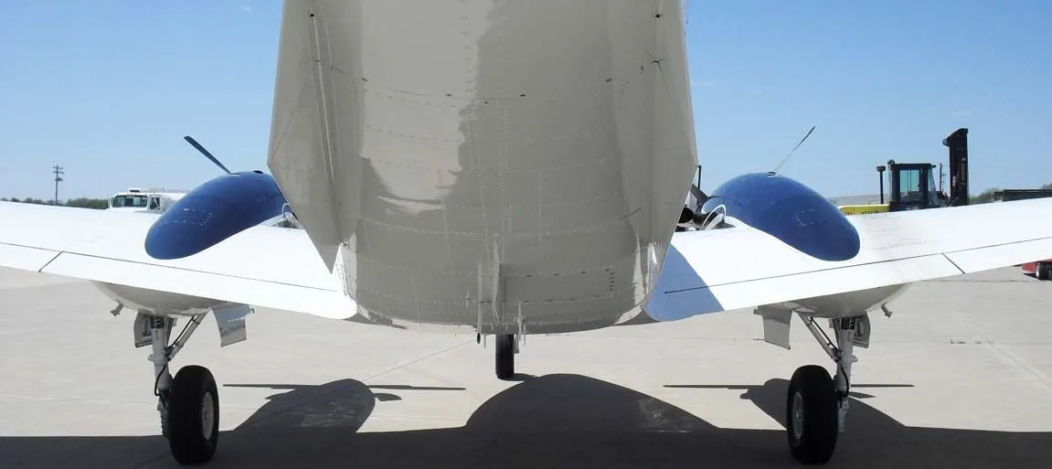 1995-beechcraft-king-air-c90b-slide-4.jpg