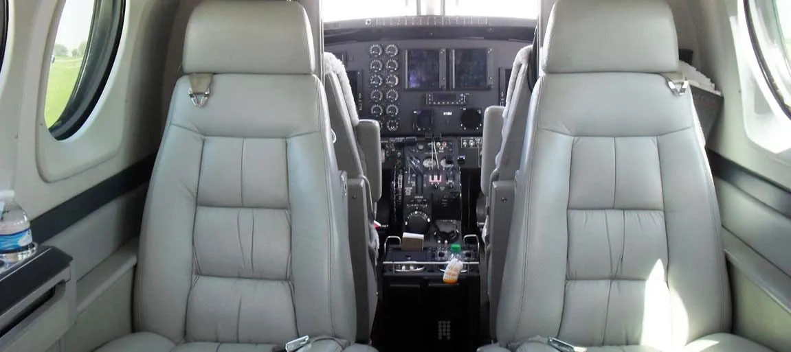 1995-beechcraft-king-air-c90b-slide-6.jpg