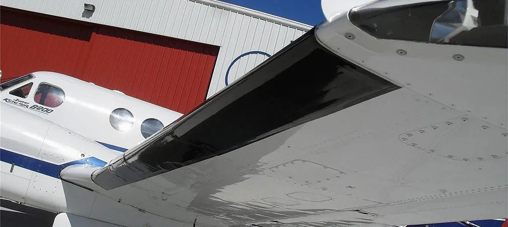 1996-beechcraft-king-air-b200-slide-5.jpg