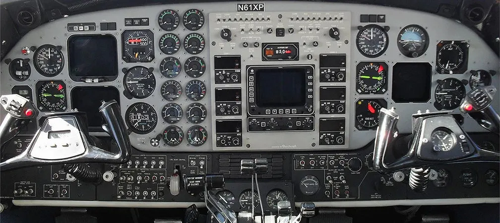 1996-beechcraft-king-air-b200-slide-7.jpg