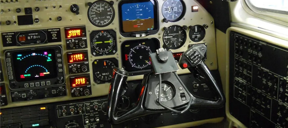 1997-beechcraft-king-air-b200-2-slide-6.jpg