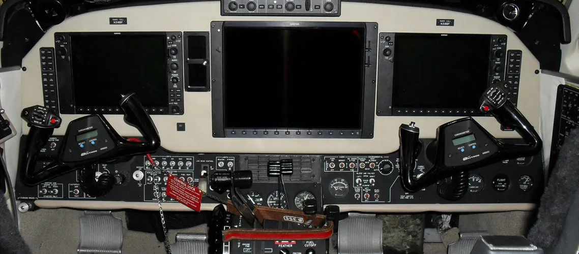 1997-beechcraft-king-air-b200-3-slide-5.jpg