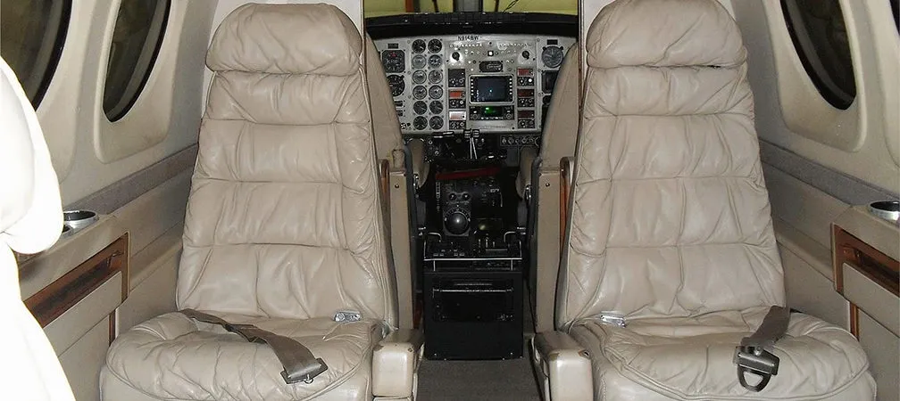 1997-beechcraft-king-air-c90b-1-slide-2.jpg