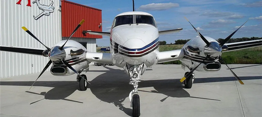 1997-beechcraft-king-air-c90b-1-slide-3.jpg
