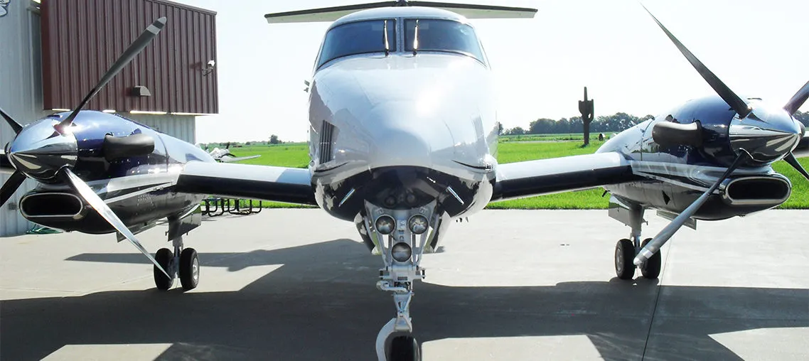2000-beechcraft-king-air-350-slide-2.jpg
