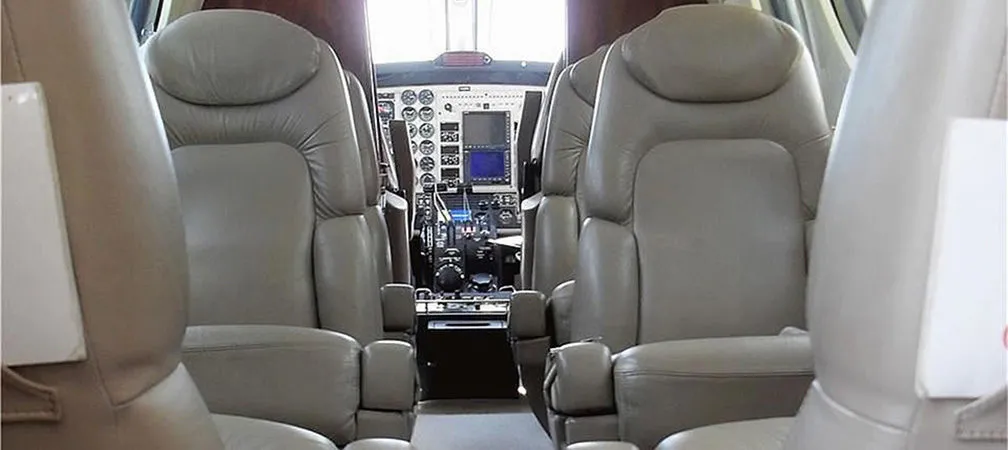2000-beechcraft-king-air-b200-2-slide-2.jpg