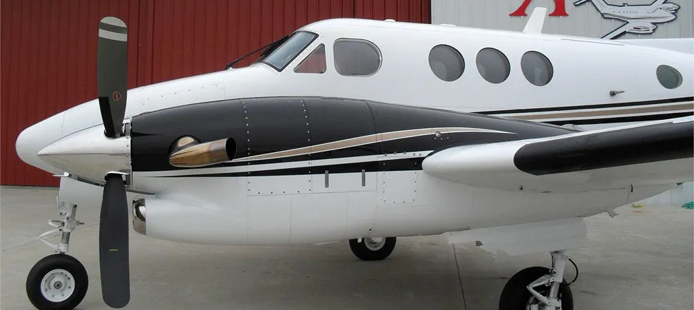 2001-beechcraft-king-air-c90b-2-slide-2.jpg