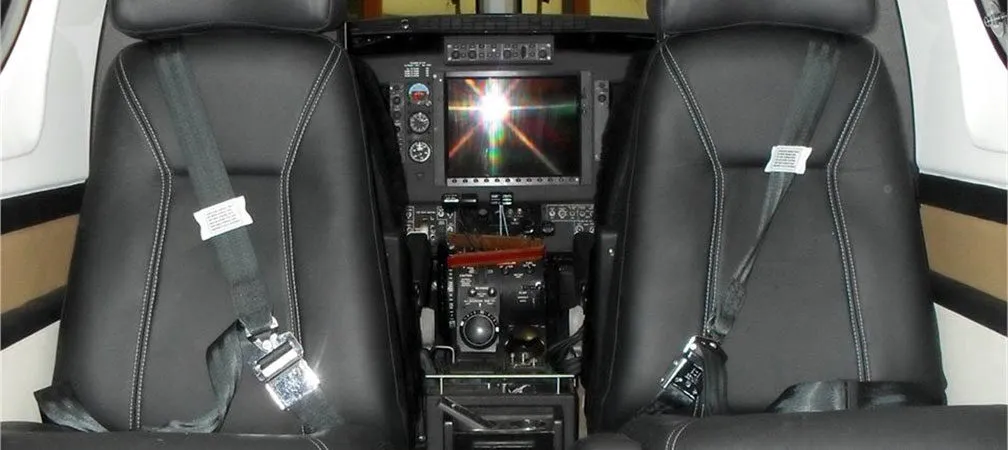 2001-beechcraft-king-air-c90b-2-slide-6.jpg