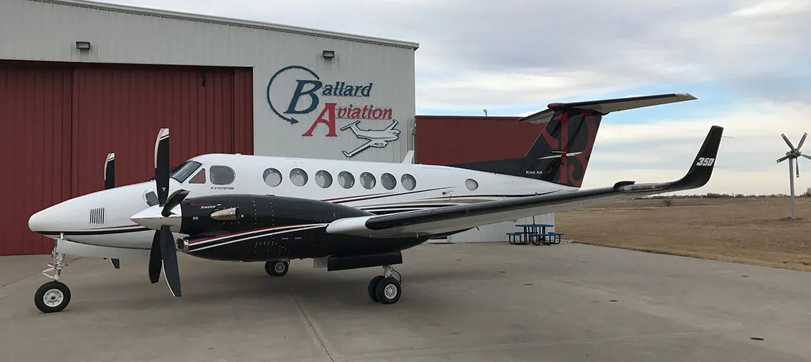 2002-beechcraft-king-air-350-slide-1.jpg