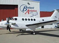 /wp-content/uploads/2022/05/2002-beechcraft-king-air-b200-3-thumb.jpgAlt