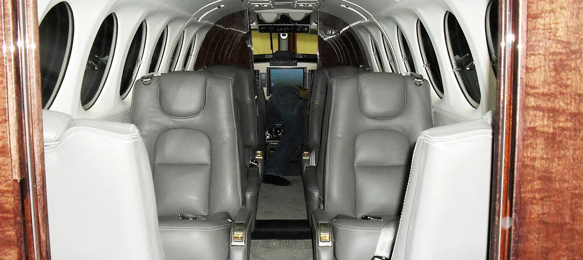 2003-beechcraft-king-air-350-1-slide-2.jpg