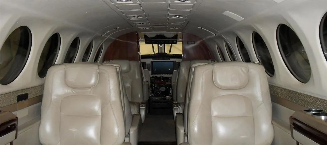 2003-beechcraft-king-air-350-2-slide-5.jpg