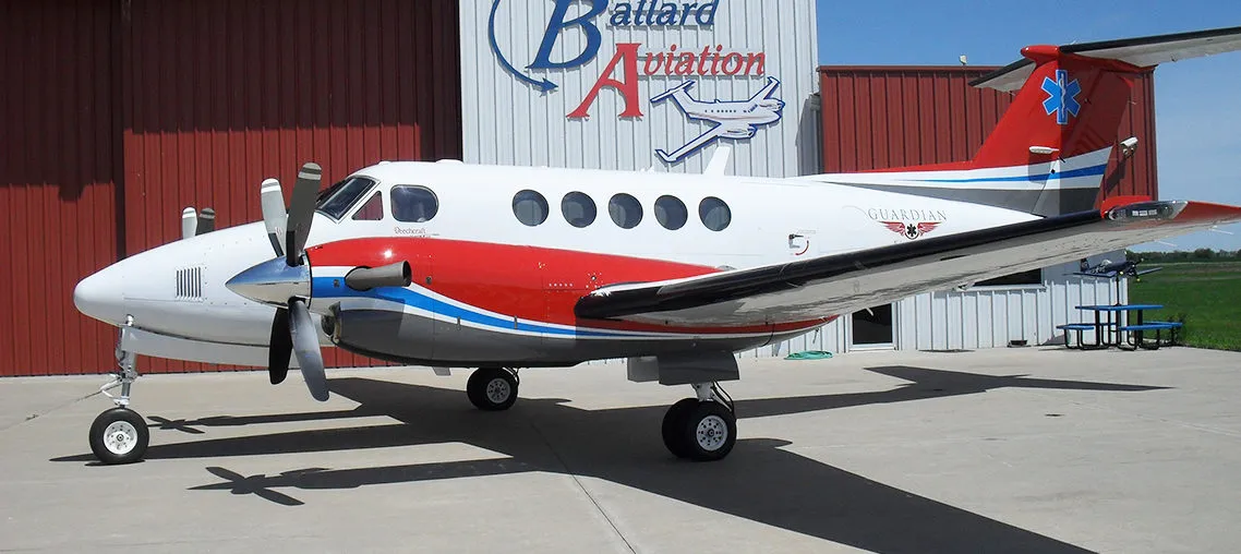 2004-beechcraft-king-air-b200-slides-1.jpg