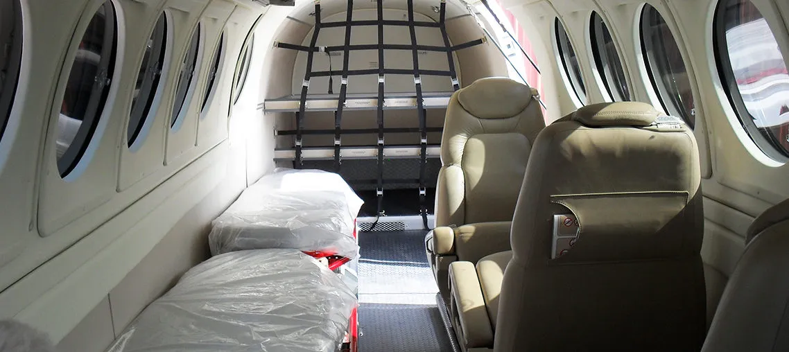 2004-beechcraft-king-air-b200-slides-2.jpg