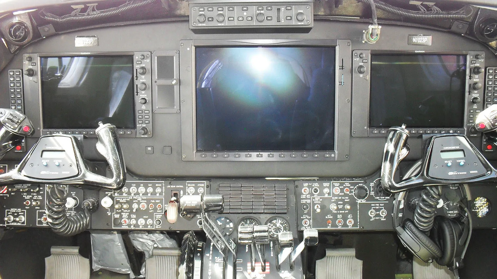 2005-beechcraft-king-air-350-slide-2.jpg