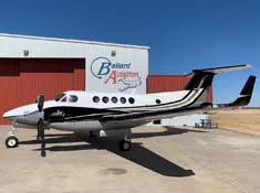 /wp-content/uploads/2022/05/2005-beechcraft-king-air-b200-thumb-2.jpgAlt