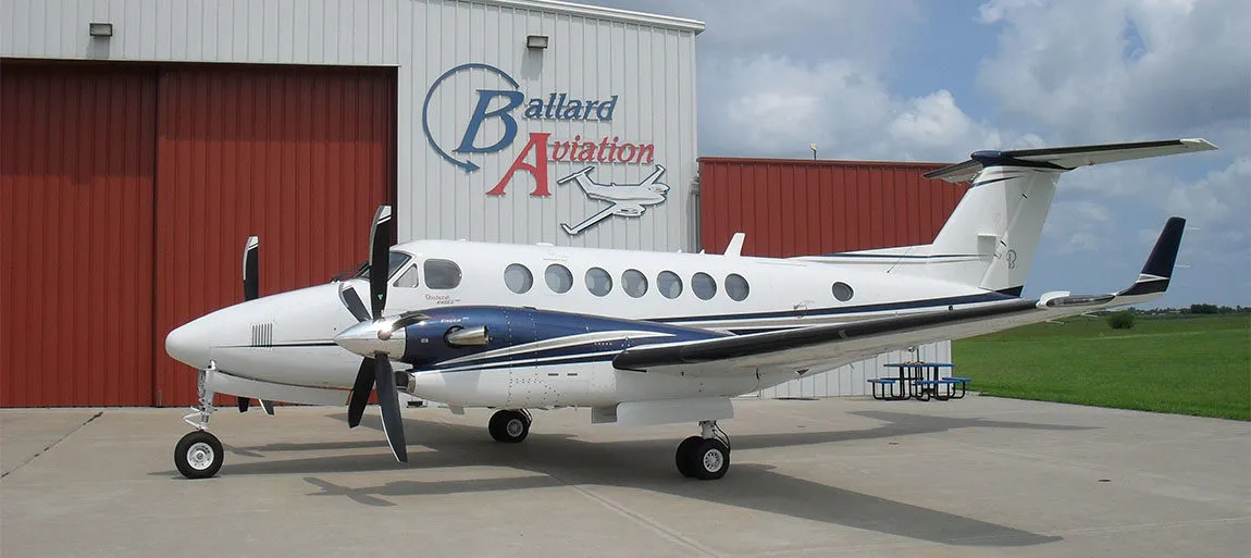 2013-beechcraft-king-air-350i-2-slide-1.jpg
