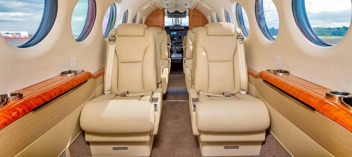 2013-beechcraft-king-air-350i-2-slide-5.jpg