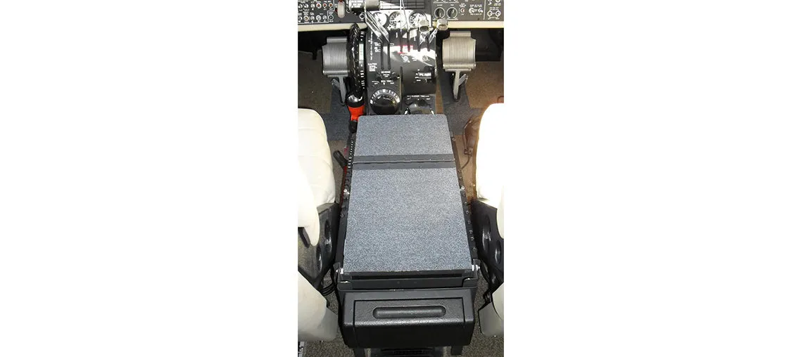2013-beechcraft-king-air-350i-2-slide-7.jpg