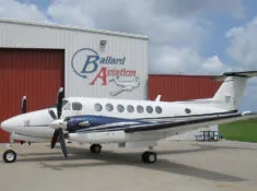 /wp-content/uploads/2022/05/2013-BEECHCRAFT-KING-AIR-350i-2-thumb-e1652370890833.jpgAlt