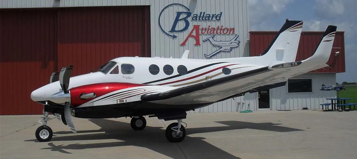 2013-beechcraft-king-air-c90gtx-slide-1.jpg