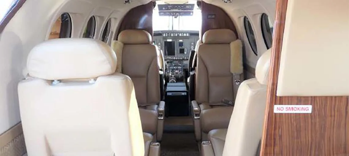 2013-beechcraft-king-air-c90gtx-slide-5.jpg