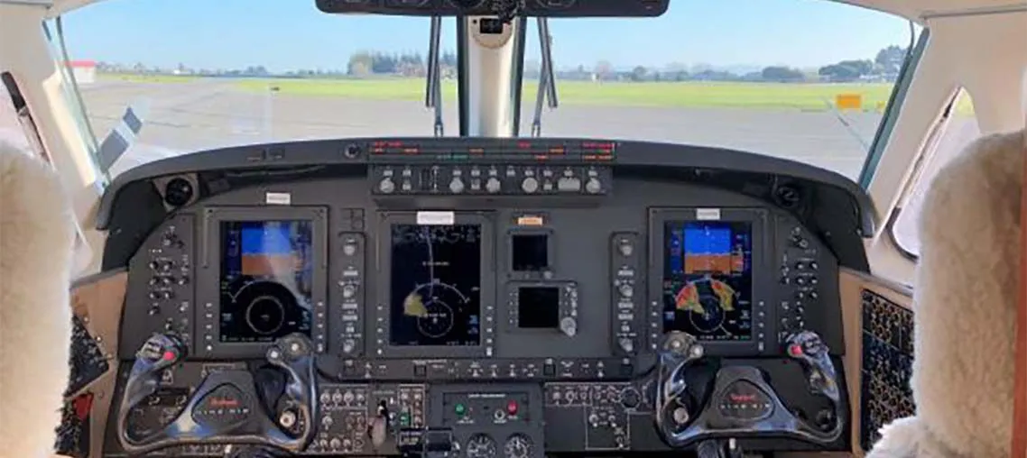 2013-beechcraft-king-air-c90gtx-slide-7.jpg